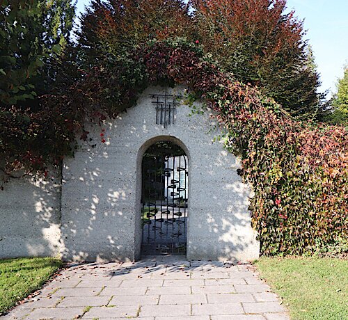 Kriegsgräberfriedhof vom 31. Oktober bis 2. November 2025 geöffnet